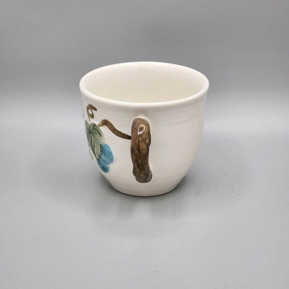 Vintage Metlox Sculptured Grape Poppy Trail Coffee Tea Cup - Picture 4 of 6